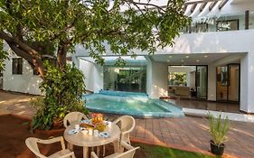 Saffronstays Vedanta - 5Br Luxury Villa With Plunge Pool, Game Zone, Lawn & Tungarli Lake Nearby